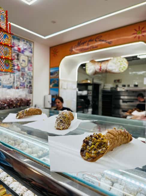 Syracuse: Street Food Walking Tour in Ortigia with Tastings - Dessert: granita vs cannoli, plus the perfect ending trick