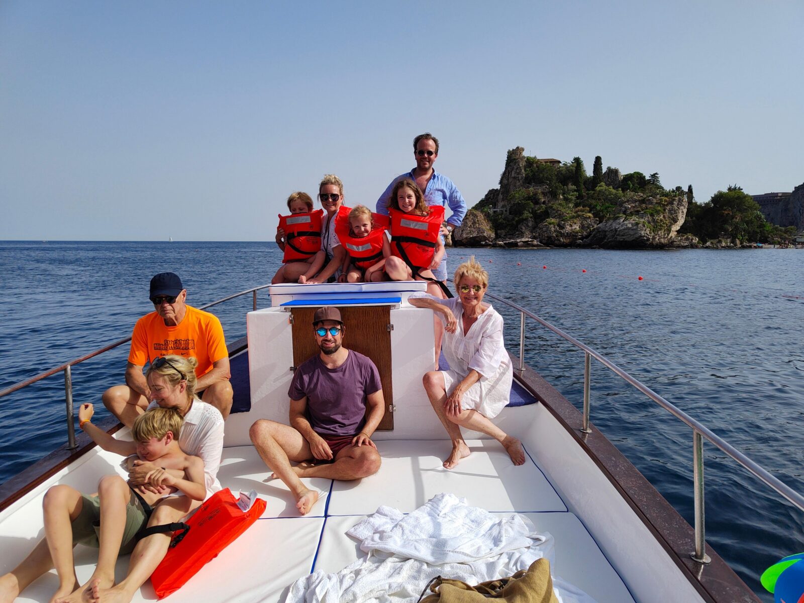 Taormina: Coastline Boat Tour with Aperitif and Snorkeling - Why This 2-Hour Coastline Cruise Works So Well