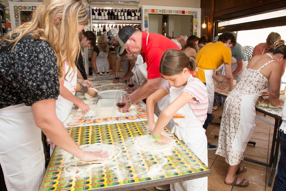 Taormina Pizza making class - Where the Taormina class starts: Porta Messina Pizzeria