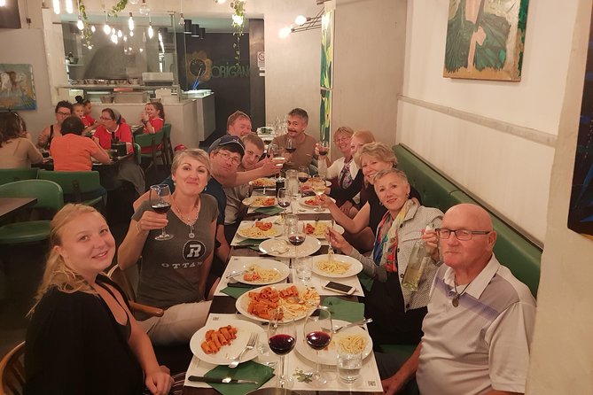 Taste of Rome: Food Tour with Local Guide - Area Sacra di Largo Argentina: a quick city-center orientation that ends with gelato