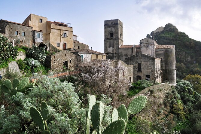The Godfather and Taormina Tour from Messina - Corso Umberto Free Time: How to Use Your Hour in Taormina