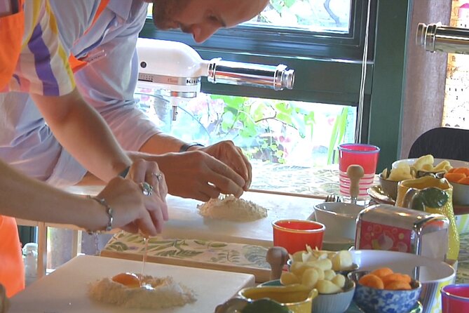 The secrets to Learn Fresh Pasta & Gelato in a Glam Home - Meet-up and directions: getting to the apartment without stress