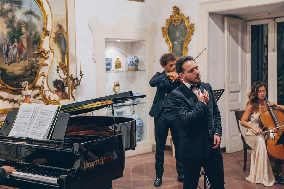 The Three Tenors in Sorrento: Opera Arias, Naples and Songs - Pre-show walk in the garden and halls: why it’s more than a waiting room