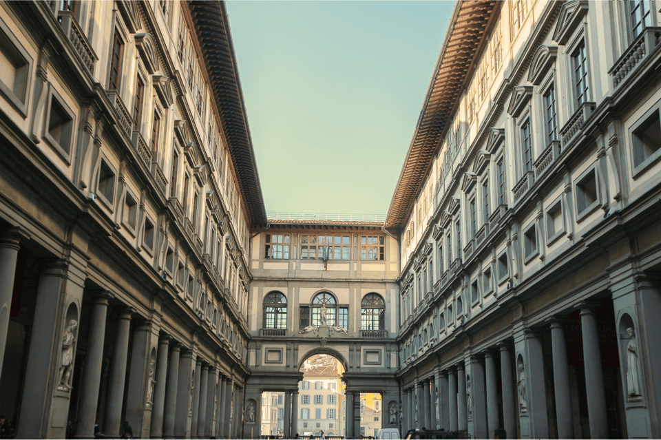 The Uffizi Gallery Florence Small group Guided tour - Your audio earpiece: why it matters in crowded rooms