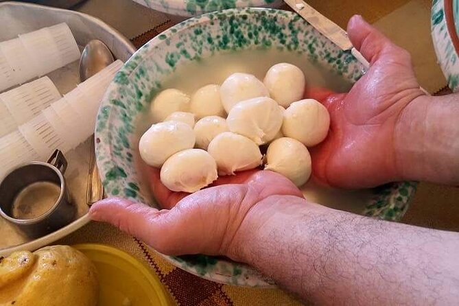 Toss, Bake, Cheers! - Sorrento Pizza Making Class with Wine - Learning Neapolitan pizza dough the right way (and why it matters)