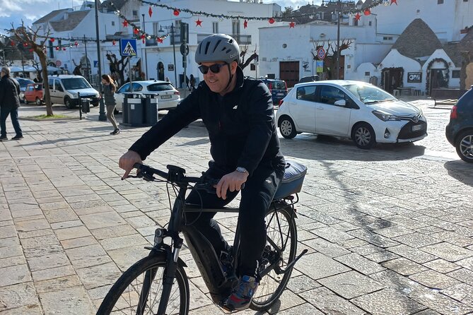 Tour Ebike Trulli Alberobello - Locorotondo’s Old Streets: Quick Sights and Clear Trulli Views