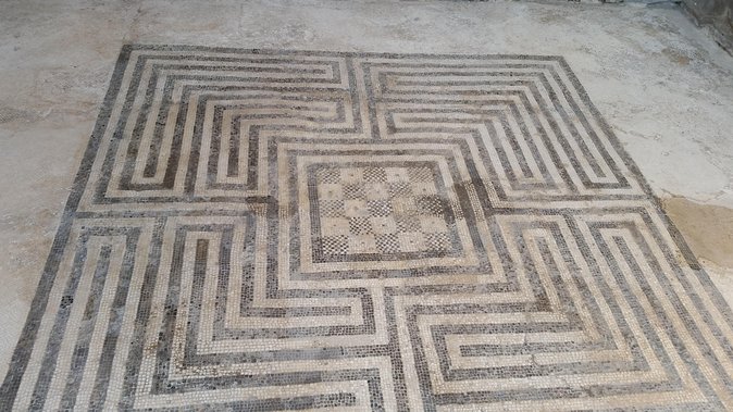 Tour in the ruins of Pompeii with an archaeologist - Stop 1: What You Get at Pompeii Archaeological Park