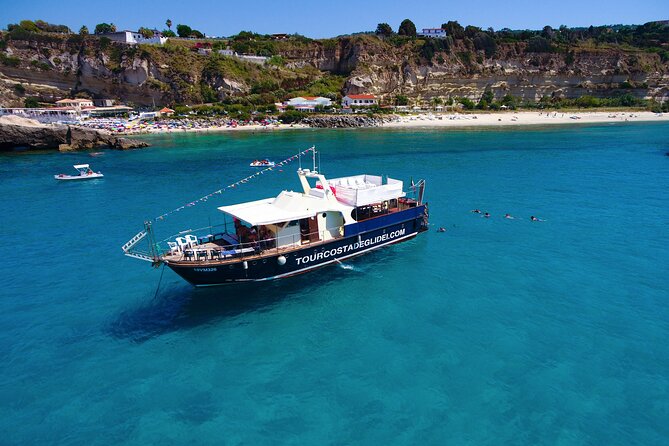 Tour of the Costa degli Dei by boat, 3 hours with aperitif included - Capo Vaticano: the sail-around for beaches and photo angles