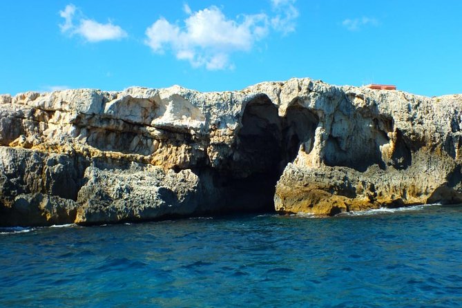 Tour of the island of Ortigia and exploration of sea caves with baths. - Who Should Book This Boat Tour (and Who Might Pass)