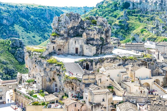 Tour of the Sassi - ancient Sasso Caveoso - Getting oriented: meeting in central Matera and learning fast