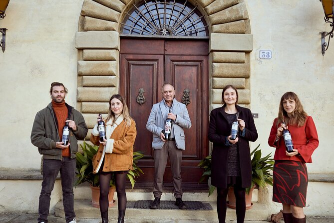 Tour through the vineyards and wine and olive oil tasting in Tuscany - From the Cellar to the Vines: how the tour actually unfolds