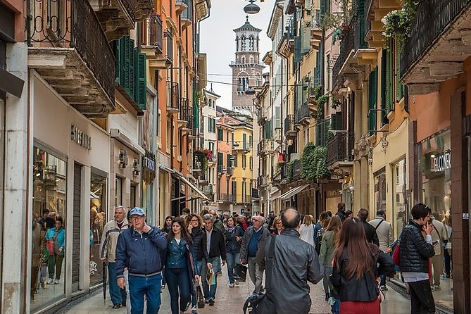 Tour to discover the Unique History of Verona, the City of Art - Chiesa di San Lorenzo and Basilica di Santa Anastasia: Romanesque details and real-world limits