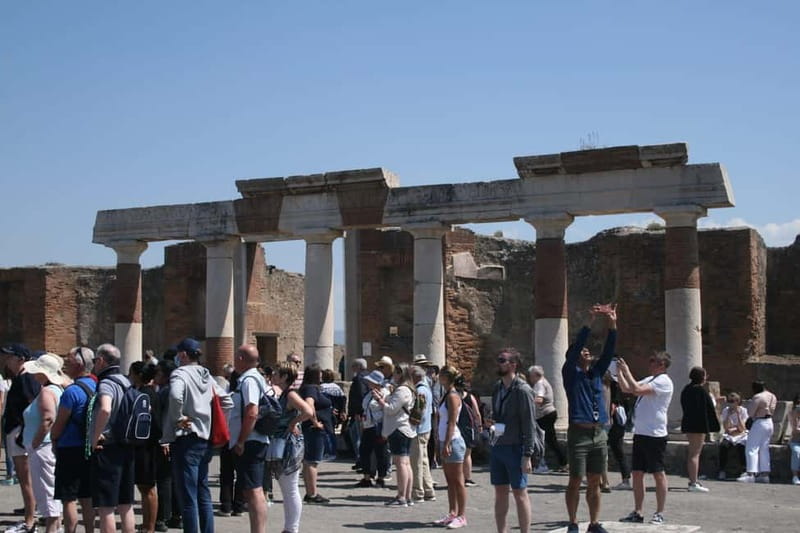 TRAMVIA -Da Naples: Pompei Ruins and Vesuvio Transfer by Bus - The Naples view moment: what you should aim to see
