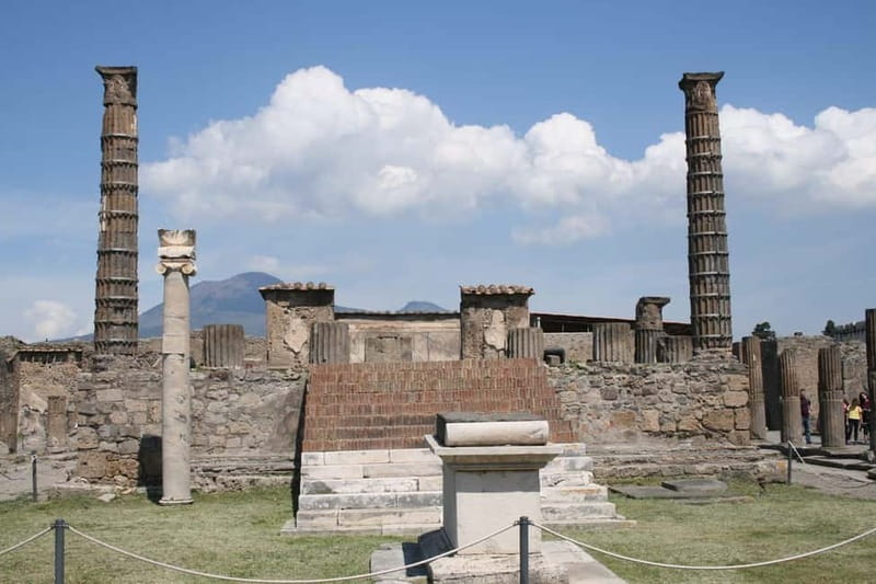 TRAMVIA -Da Naples: Pompei Ruins and Vesuvio Transfer by Bus - Price and value: $39.86 buys transport, not admissions