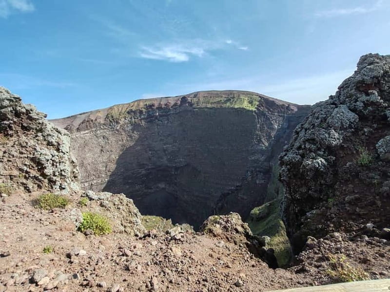 TRAMVIA -Da Naples: Pompei Ruins and Vesuvio Transfer by Bus - Pickup and drop-off in Naples: make it easy on yourself