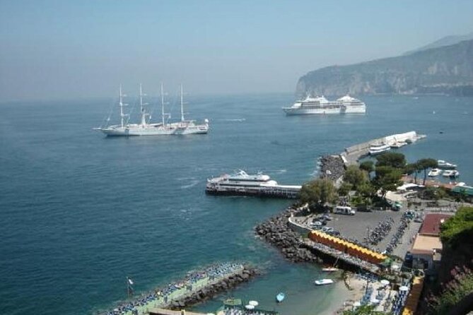 Transfer from Sorrento to Naples or vice versa - Key points at a glance