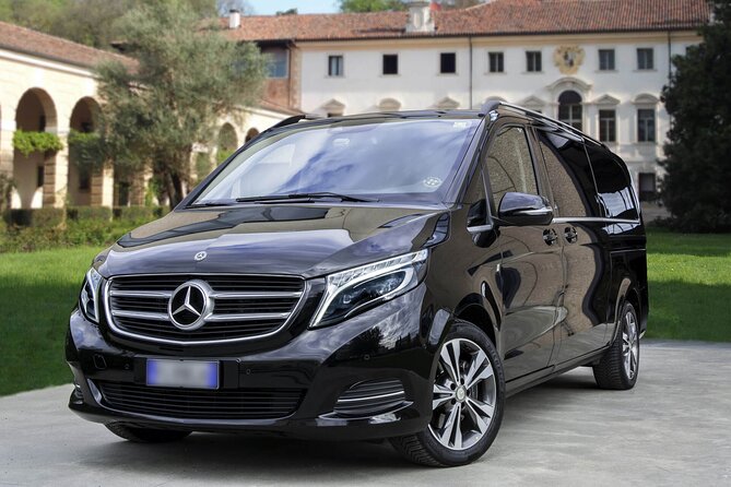 TRANSFER SERVICE ROME | One way Rome airport transfer - Choosing the Right Car: Sedan vs Van for Your Luggage