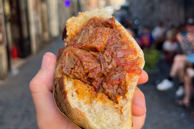 Trastevere Like a Local Food Tour with 7+ Food Tastings & Wines - Stop 1: Ponte Fabricio and the myth-flavored start