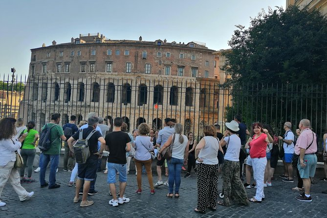 Trastevere Tour - Jewish Ghetto context on the way into Trastevere