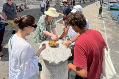 Trieste: Guided Foodie Walking Tour - Meeting point, group size, and the walking pace