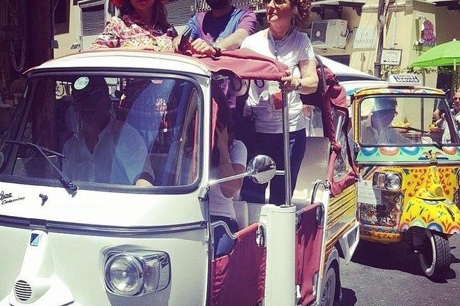 Tuk tuk ride, ape car - Getting a sense of Palermo fast in an Ape car