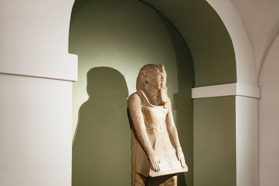 Turin: Egyptian Museum Priority Access Guided Tour - Entering the museum without wasting time