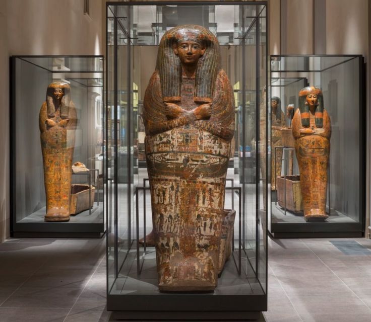 Turin: Egyptian Museum Small Group Skip-the-Line Guided Tour - Skip-the-Line entry and the small-group advantage (max 9)