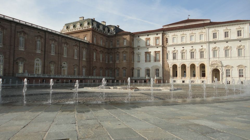 Turin: Palace of Venaria Guided Tour - Great Gallery: The Big Visual Payoff