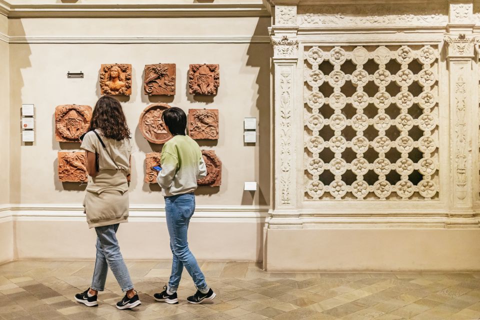Turin: Palazzo Madama Museum of Ancient Art Entrance Ticket - Palazzo Madama’s building-story: Roman gate to museum galleries