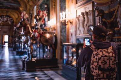 Turin: Savoy Royal Palace Small Group Guided Tour - Skip-the-Line entry and meeting point under “Musei Reali”