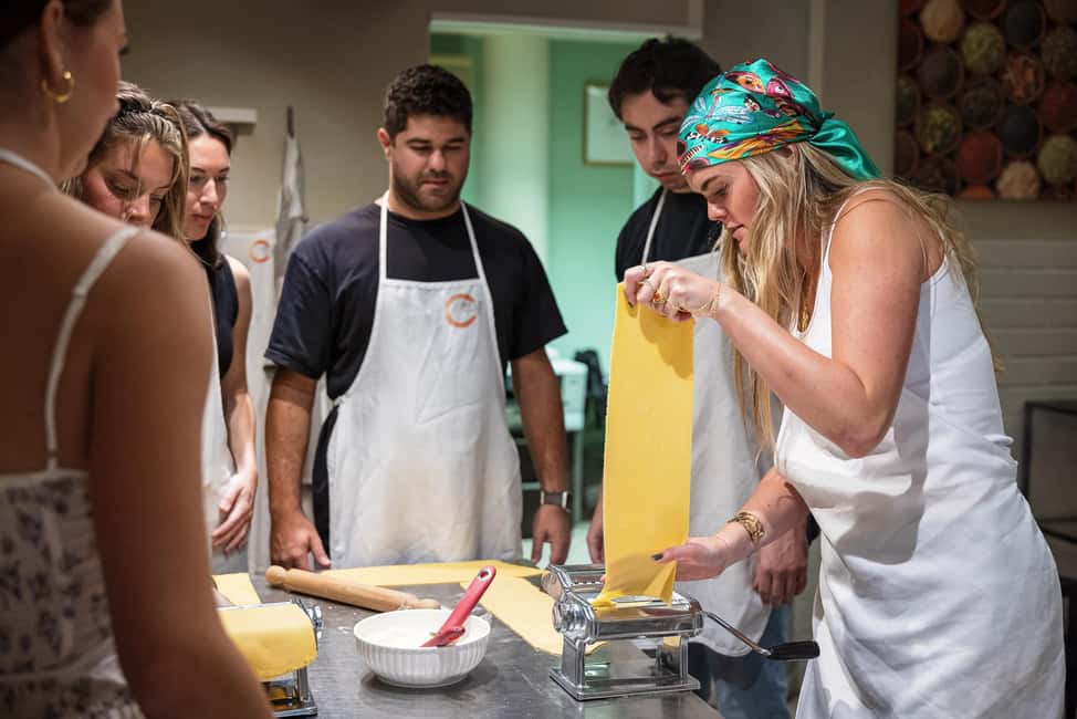 Tuscan Cooking Course with Florence Central Market Visit - What to Expect on the Ground: Pace, Timing, and Group Size