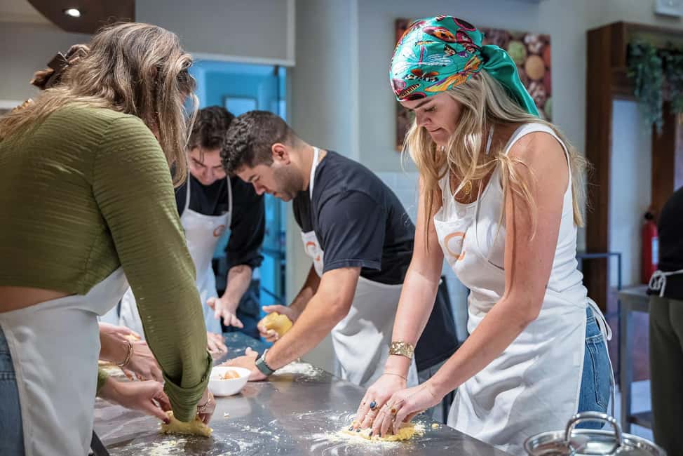 Tuscan Cooking Course with Florence Central Market Visit - Meeting in Piazza San Lorenzo (and Finding Your Guide Fast)