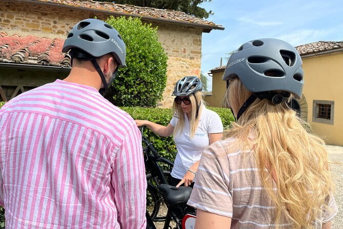Tuscany E-Bike Tour: from Florence to Chianti with lunch and tastings - From Florence to the viewpoint: why Piazzale Michelangelo is the perfect opener