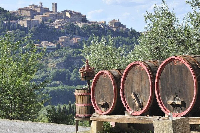 Tuscany Wine & Hills from Siena - Small Group - Guide Style: Guided Drive, Then You’re on Your Own