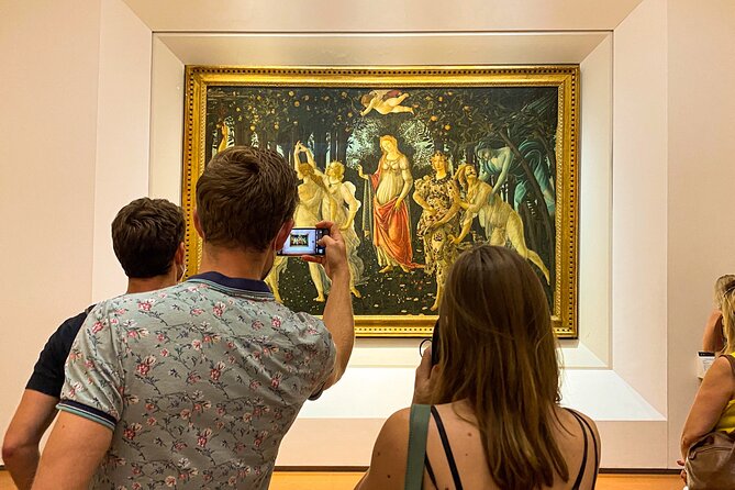 UFFIZI Private Tour in Florence Italy - Getting started at Piazzale degli Uffizi and avoiding first-hour stress