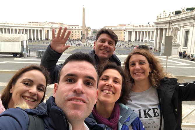 Vatican Museums, Sistine Chapel & Raphael Rooms Guided Tour - Entering the Vatican Museums Without the Hour-Plus Wait