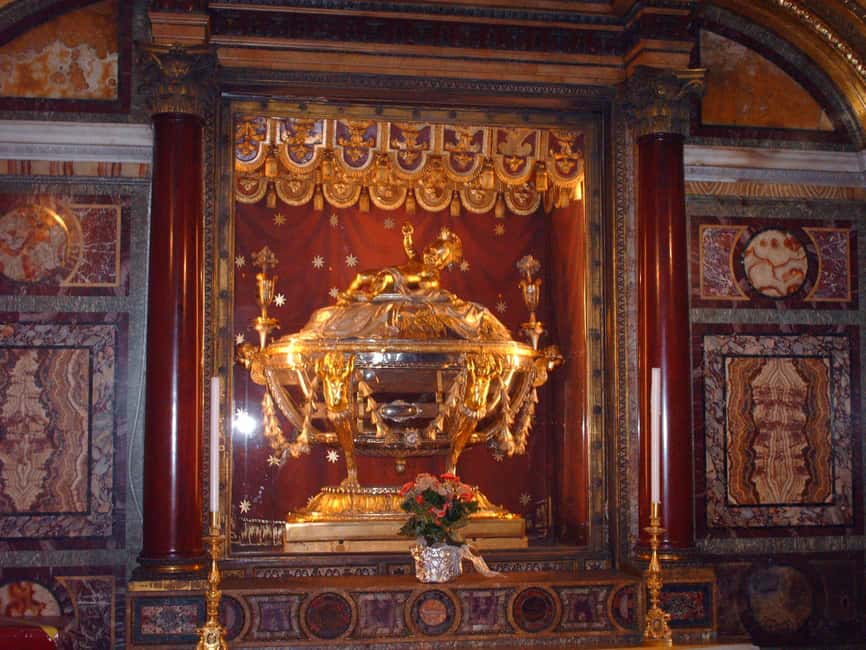 Vatican: Pope Francis Tomb and Papal Basilicas Tour - St. John Lateran: Rome’s cathedral and the Pope’s official throne