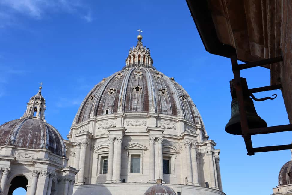 Vatican: St. Peter’s Basilica & Dome Ticket with Audioguide - Getting in: security lines and finding your meeting point