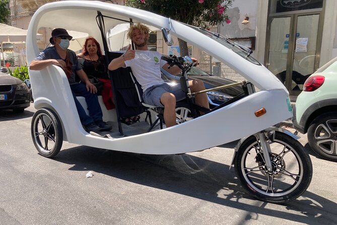 Velobike tour ecologico guidato con soste per visitare i monument - Price and value: what $47.17 really covers