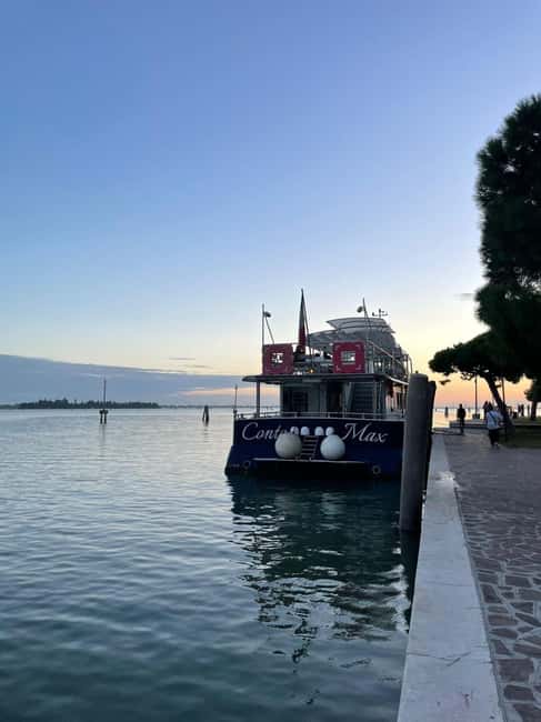 Venetian Lagoon Tour: Visit Murano, Burano and Torcello - Getting your bearings at the dock and on the boat
