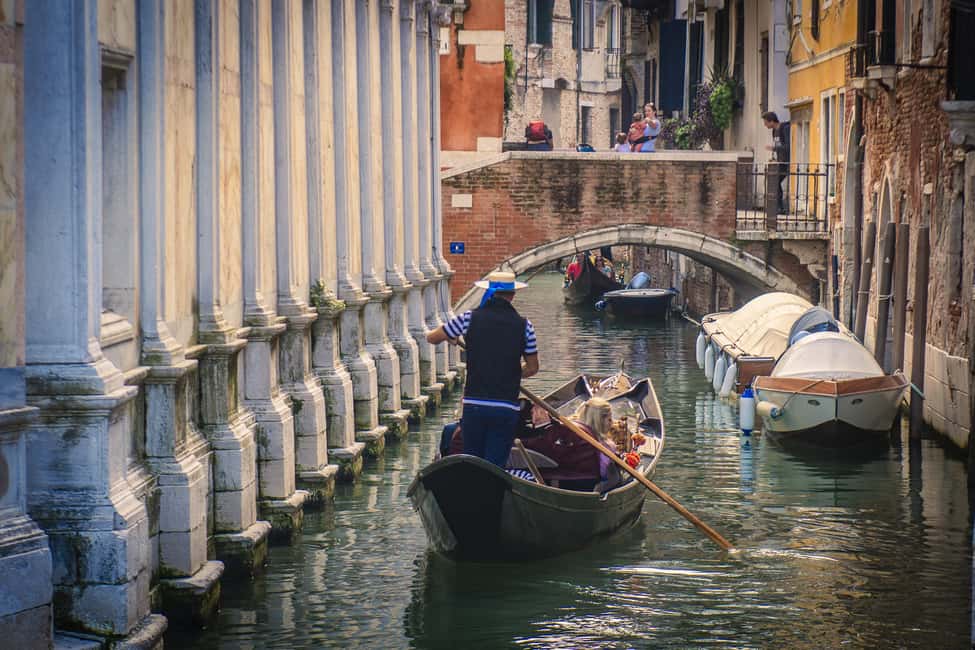 Venetian Private Sandolo tour - Key Things I’d Zoom In On