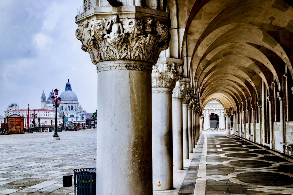 Venice: 1-Hour The Doge's Palace Tour - From council to prison: the Bridge of Sighs moment