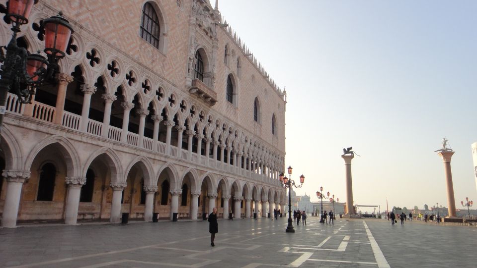 Venice: 1-Hour The Doge's Palace Tour - Visiting the prisons: what you’ll actually see