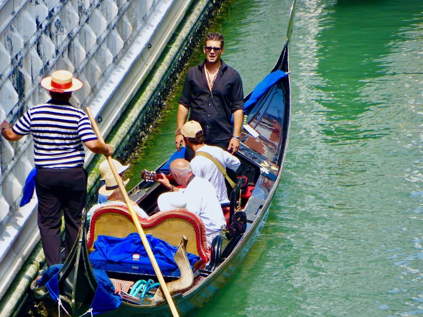 Venice: 30-Minute Gondola Ride on Grand Canal with Serenade - Comfort, rules, and practical expectations on board