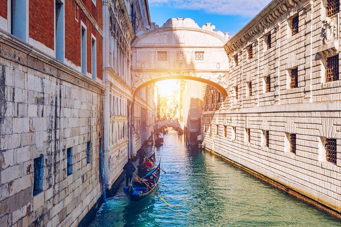 Venice 3,5 hrs tour: Doge's Palace, St Mark's and Hidden Gems - Scala Contarini del Bovolo: The spiral staircase you’ll remember