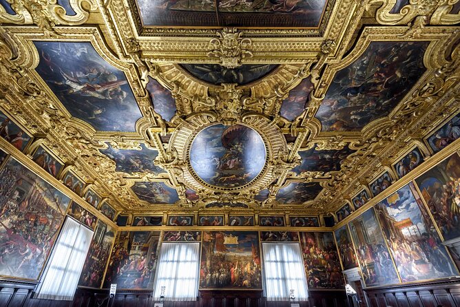 Venice 3,5 hrs tour: Doge's Palace, St Mark's and Hidden Gems - Hidden Venice walking: Quiet squares, canals, and everyday Venice