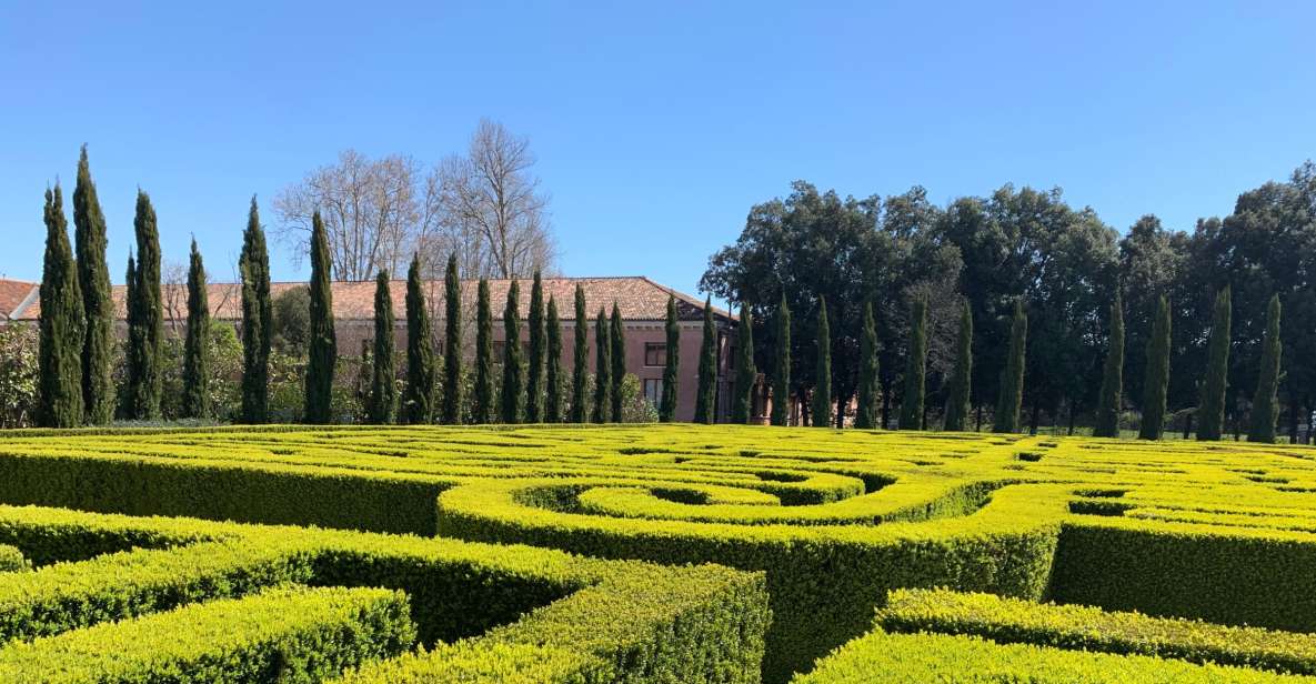 Venice: Borges Labyrinth Experience on San Giorgio Island - The 3,200-foot Borges maze: how you actually navigate