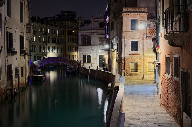 Venice by Night: Highlights & Hidden Gems Tour - Scuola Grande / Ospedale façade: the hospital that wears art like armor