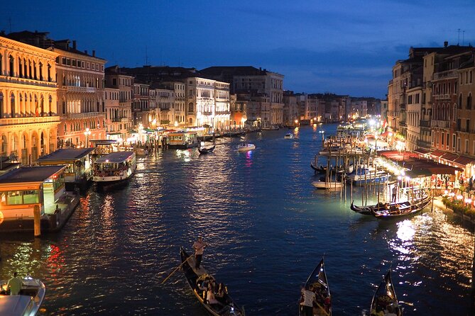 Venice by Night: Highlights & Hidden Gems Tour - Libreria Acqua Alta area and Ponte dei Colafelzi for quiet canal views