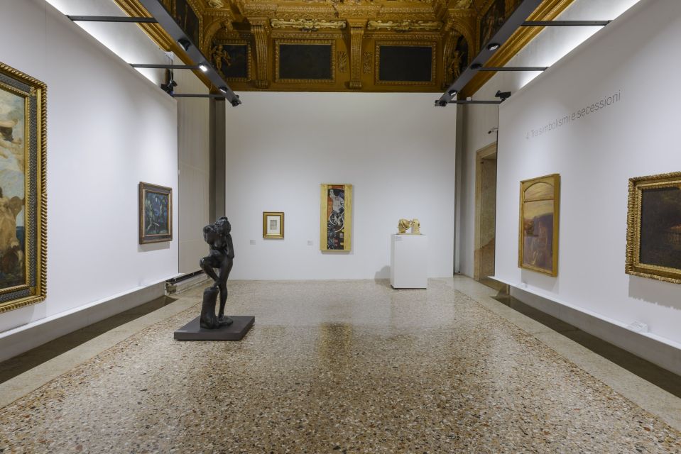 Venice: Ca' Pesaro Modern and Oriental Art Museum Ticket - Take the break that actually helps: cafe views and free lockers